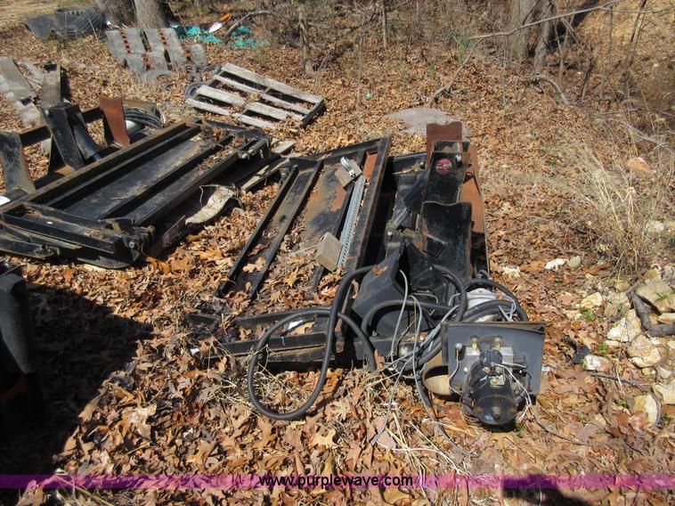 image for item F8451 6'W end gate lift