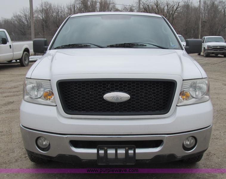 image for item F8997 2006 Ford F150 SuperCrew pickup truck