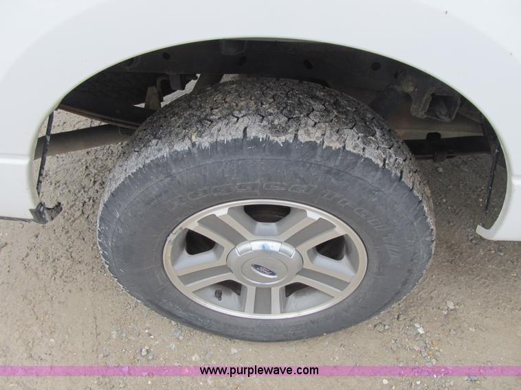 image for item F8997 2006 Ford F150 SuperCrew pickup truck