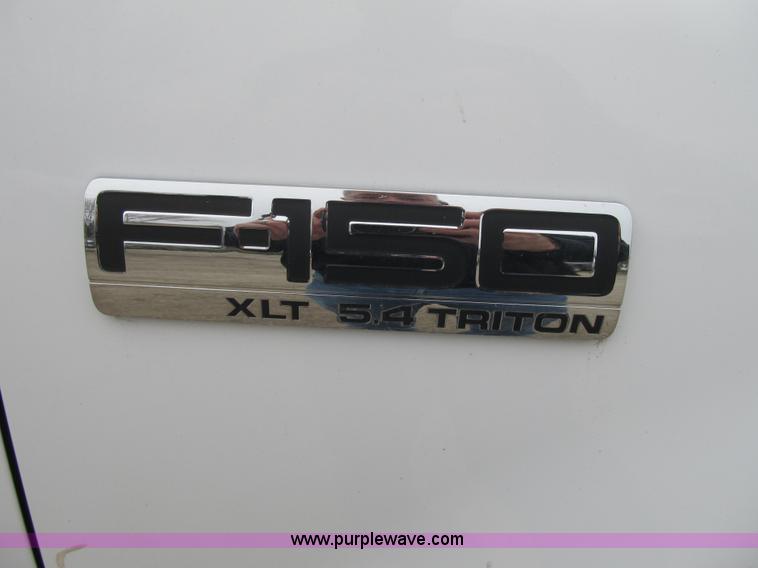 image for item F8997 2006 Ford F150 SuperCrew pickup truck