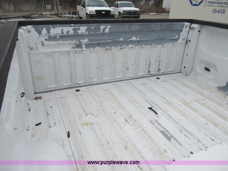 image for item F8997 2006 Ford F150 SuperCrew pickup truck