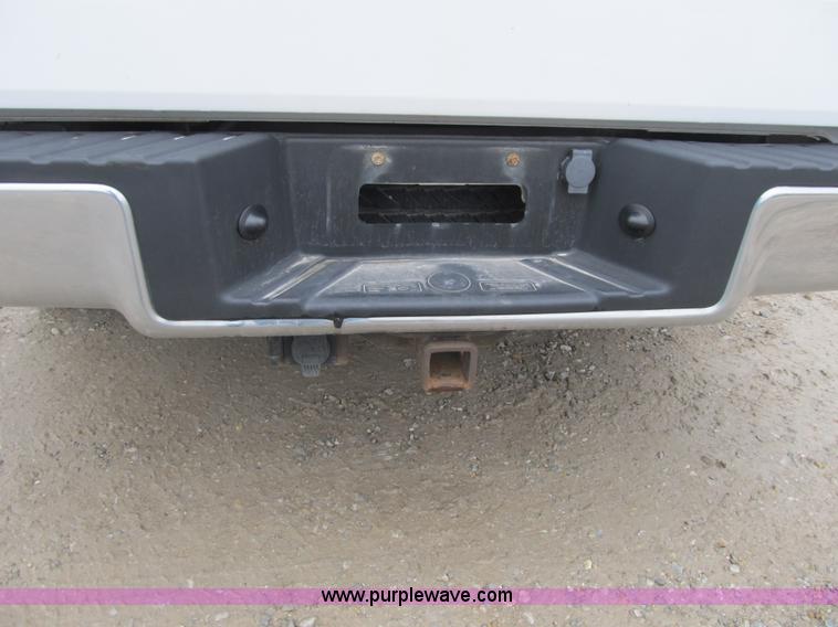 image for item F8997 2006 Ford F150 SuperCrew pickup truck