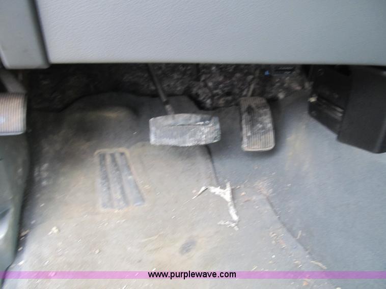 image for item F8997 2006 Ford F150 SuperCrew pickup truck