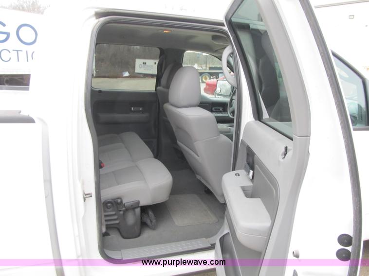 image for item F8997 2006 Ford F150 SuperCrew pickup truck