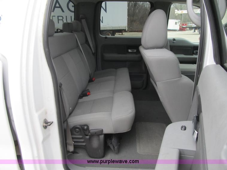 image for item F8997 2006 Ford F150 SuperCrew pickup truck