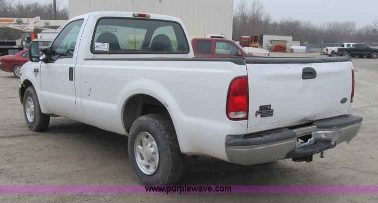image for item F8999 1999 Ford F250 Super Duty XL pickup truck