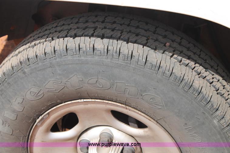 image for item H1562 2003 Chevrolet Silverado 1500 Ext.Cab pickup truck