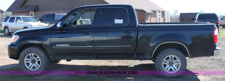 image for item H1568 2005 Toyota Tundra SR5 Double Cab pickup truck