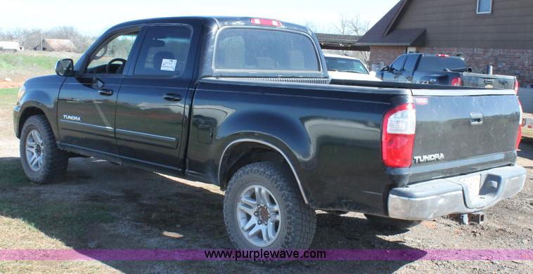 image for item H1568 2005 Toyota Tundra SR5 Double Cab pickup truck