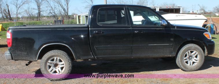 image for item H1568 2005 Toyota Tundra SR5 Double Cab pickup truck