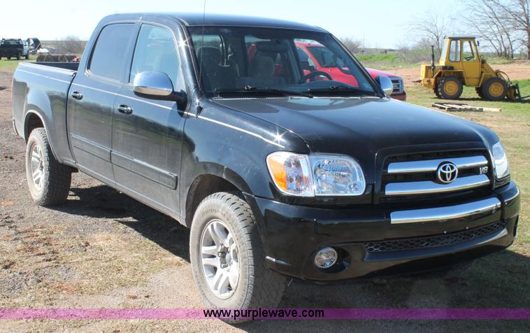 image for item H1568 2005 Toyota Tundra SR5 Double Cab pickup truck