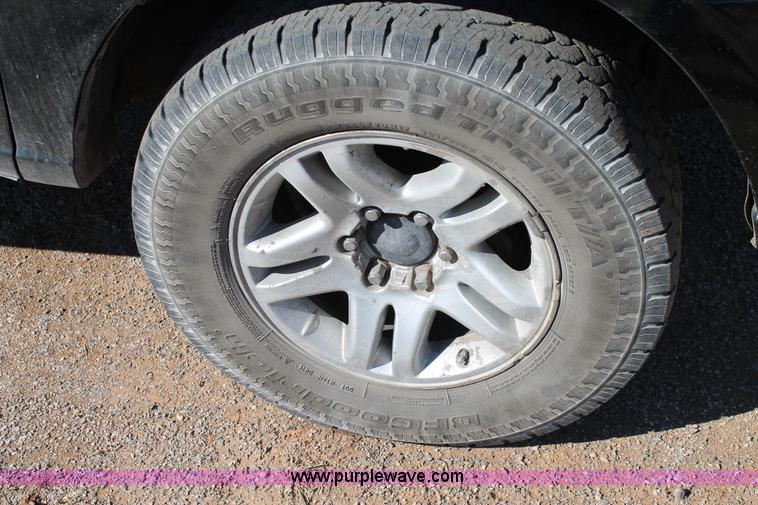 image for item H1568 2005 Toyota Tundra SR5 Double Cab pickup truck