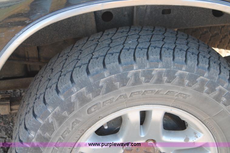 image for item H1568 2005 Toyota Tundra SR5 Double Cab pickup truck