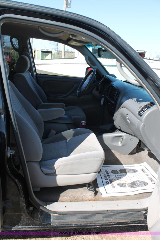 image for item H1568 2005 Toyota Tundra SR5 Double Cab pickup truck