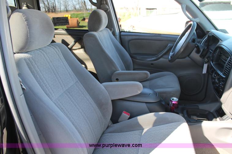 image for item H1568 2005 Toyota Tundra SR5 Double Cab pickup truck