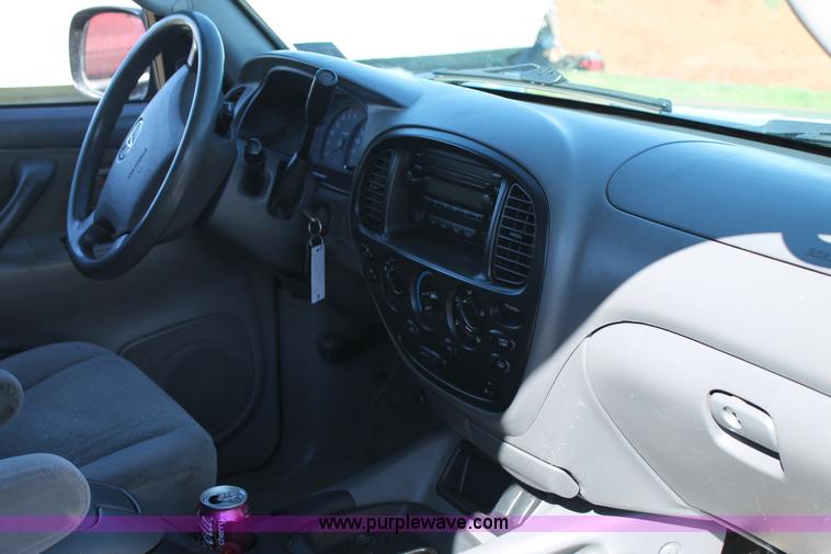 image for item H1568 2005 Toyota Tundra SR5 Double Cab pickup truck