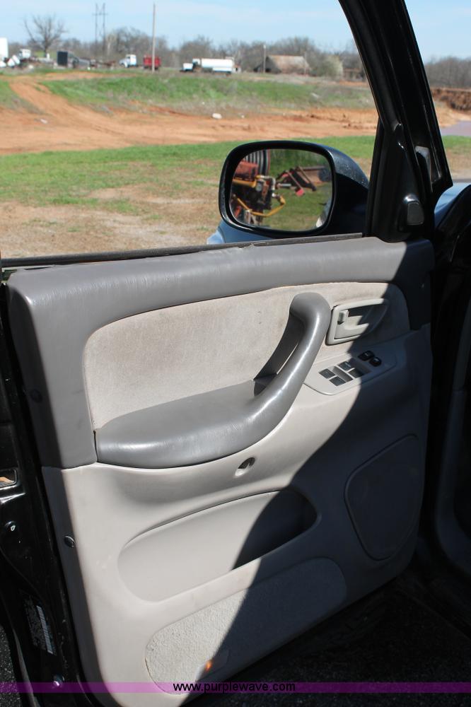 image for item H1568 2005 Toyota Tundra SR5 Double Cab pickup truck