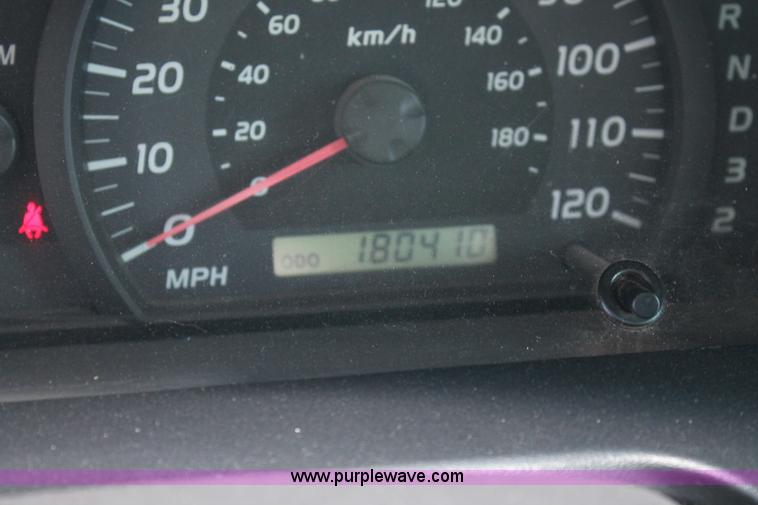 image for item H1568 2005 Toyota Tundra SR5 Double Cab pickup truck