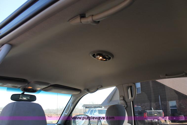 image for item H1568 2005 Toyota Tundra SR5 Double Cab pickup truck