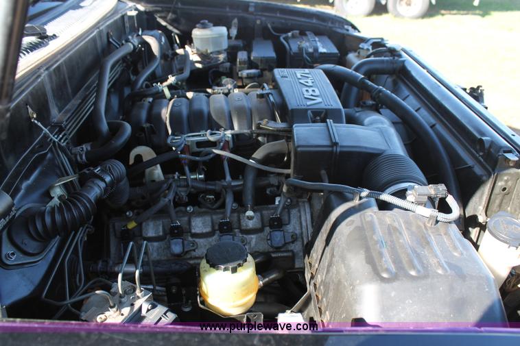 image for item H1568 2005 Toyota Tundra SR5 Double Cab pickup truck