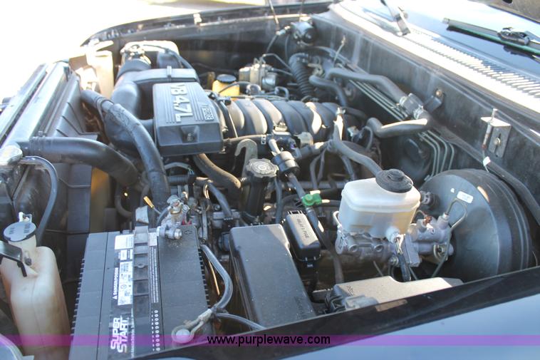 image for item H1568 2005 Toyota Tundra SR5 Double Cab pickup truck