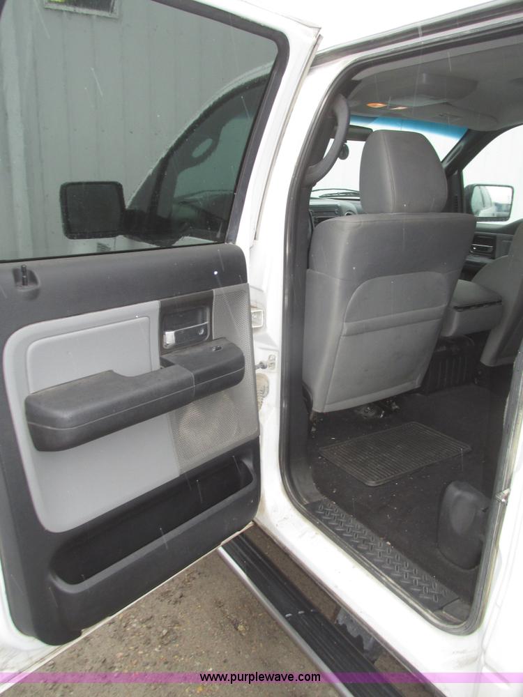 image for item H4700 2007 Ford F150 FX4 SuperCab pickup truck