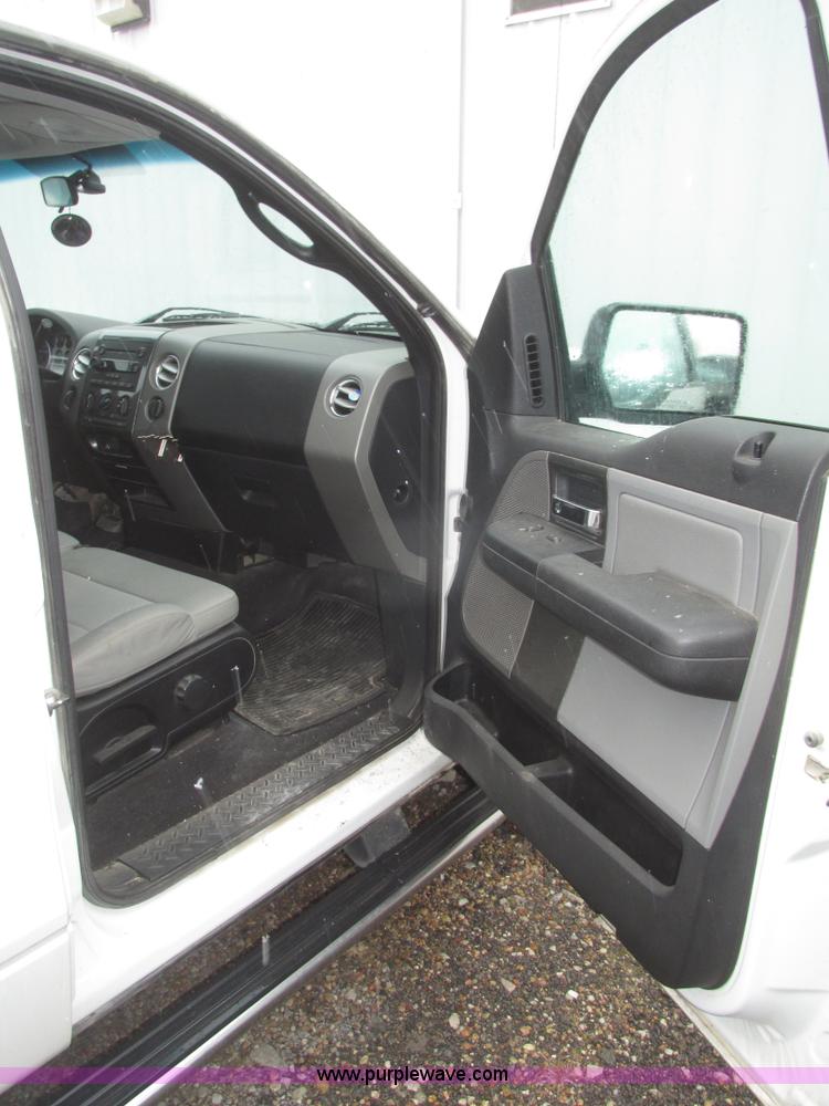 image for item H4700 2007 Ford F150 FX4 SuperCab pickup truck