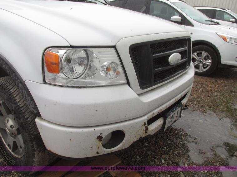 image for item H4700 2007 Ford F150 FX4 SuperCab pickup truck
