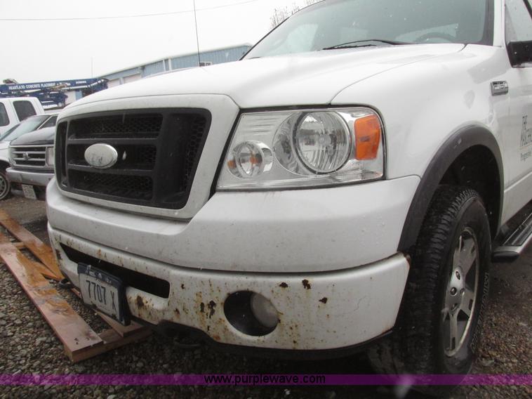 image for item H4700 2007 Ford F150 FX4 SuperCab pickup truck