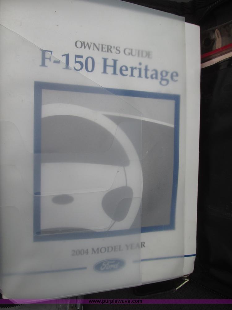 image for item H4701 2004 Ford F150 XL SuperCab pickup truck