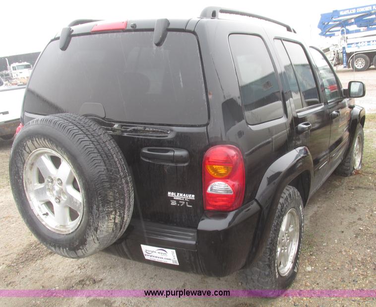 image for item H4702 2003 Jeep Liberty Limited SUV