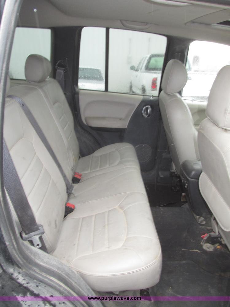 image for item H4702 2003 Jeep Liberty Limited SUV
