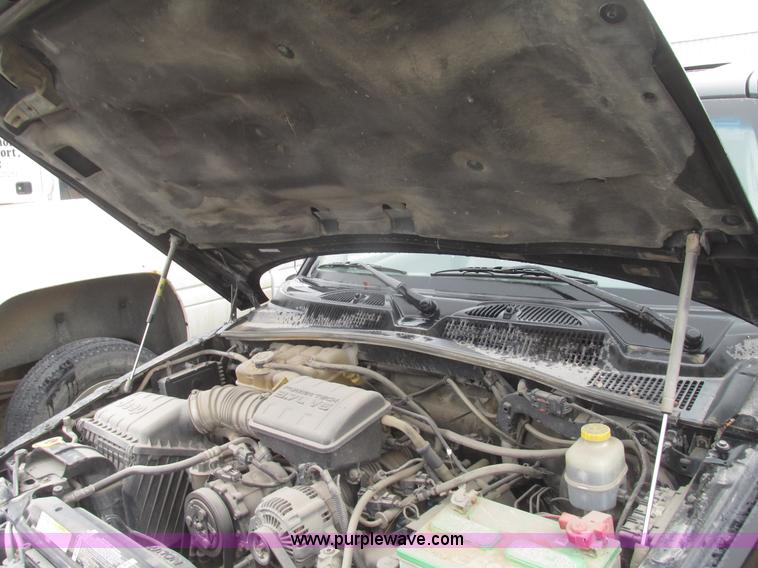 image for item H4702 2003 Jeep Liberty Limited SUV