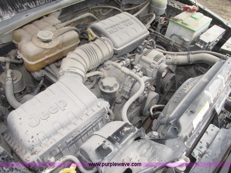 image for item H4702 2003 Jeep Liberty Limited SUV