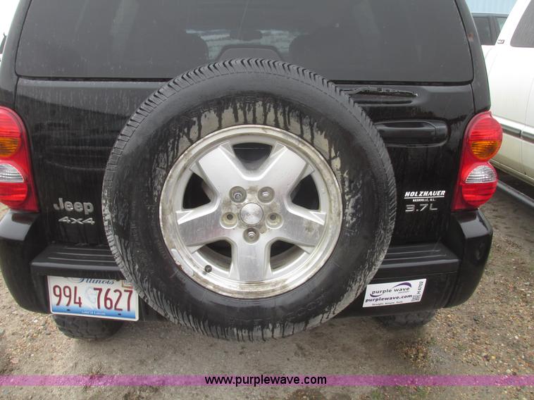 image for item H4702 2003 Jeep Liberty Limited SUV