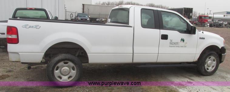 image for item H4703 2008 Ford F150 XL SuperCab pickup truck