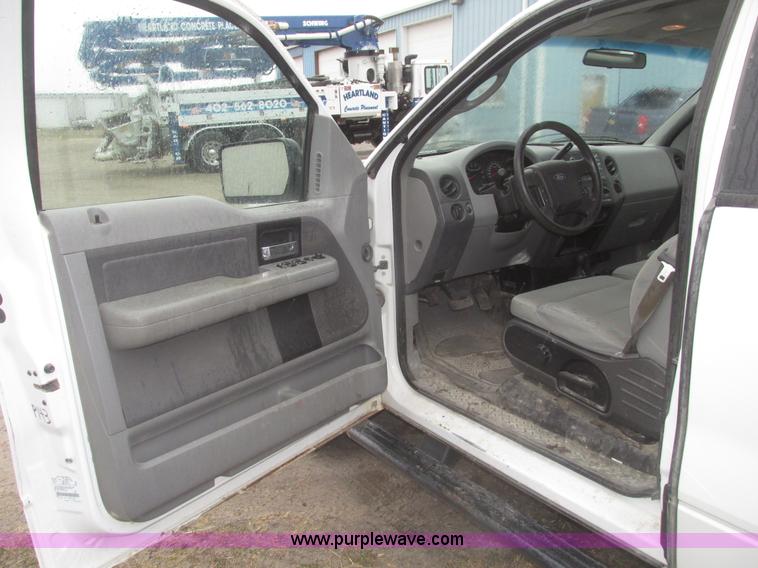 image for item H4703 2008 Ford F150 XL SuperCab pickup truck