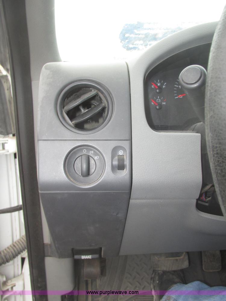 image for item H4703 2008 Ford F150 XL SuperCab pickup truck