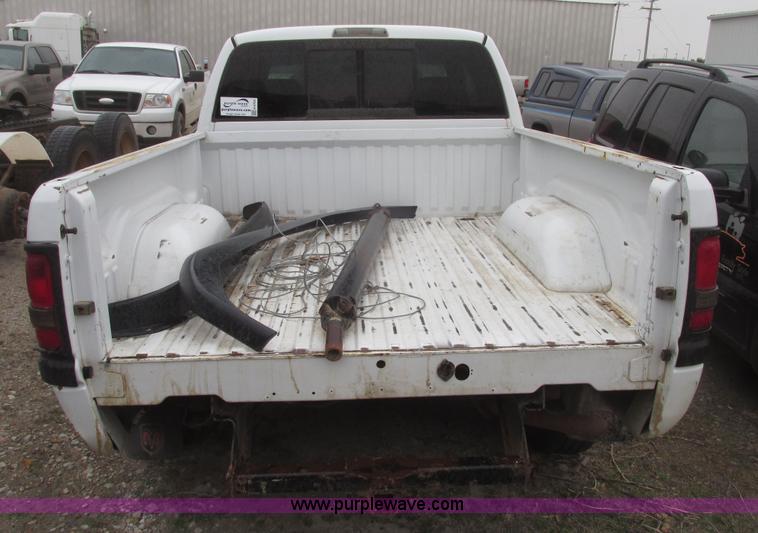 image for item H4704 2001 Dodge Ram 1500 Quad Cab pickup truck