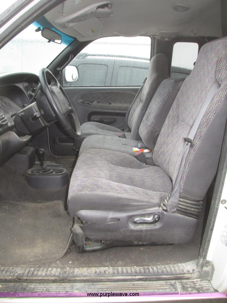 image for item H4704 2001 Dodge Ram 1500 Quad Cab pickup truck