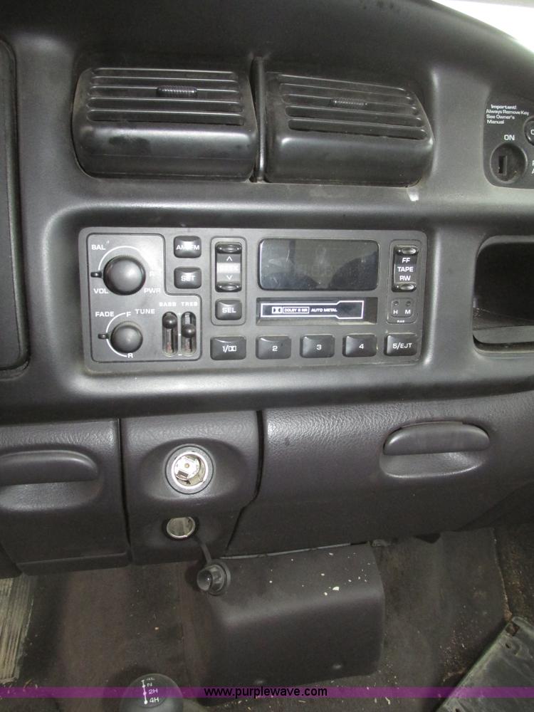 image for item H4704 2001 Dodge Ram 1500 Quad Cab pickup truck