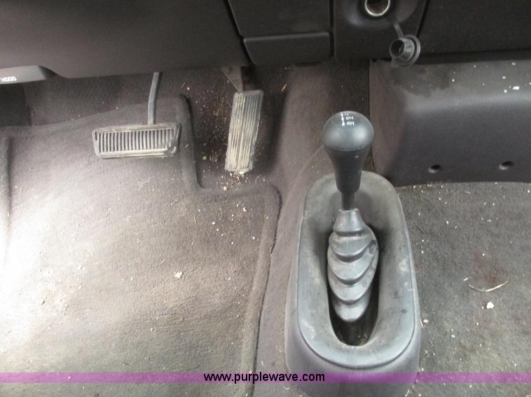 image for item H4704 2001 Dodge Ram 1500 Quad Cab pickup truck