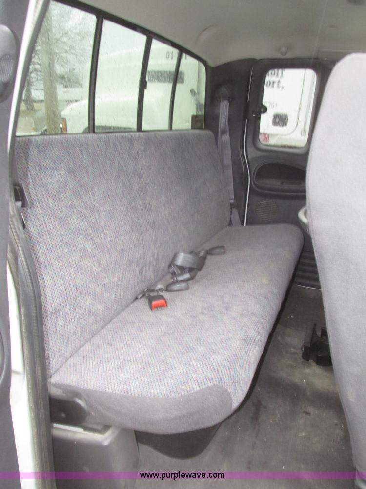 image for item H4704 2001 Dodge Ram 1500 Quad Cab pickup truck