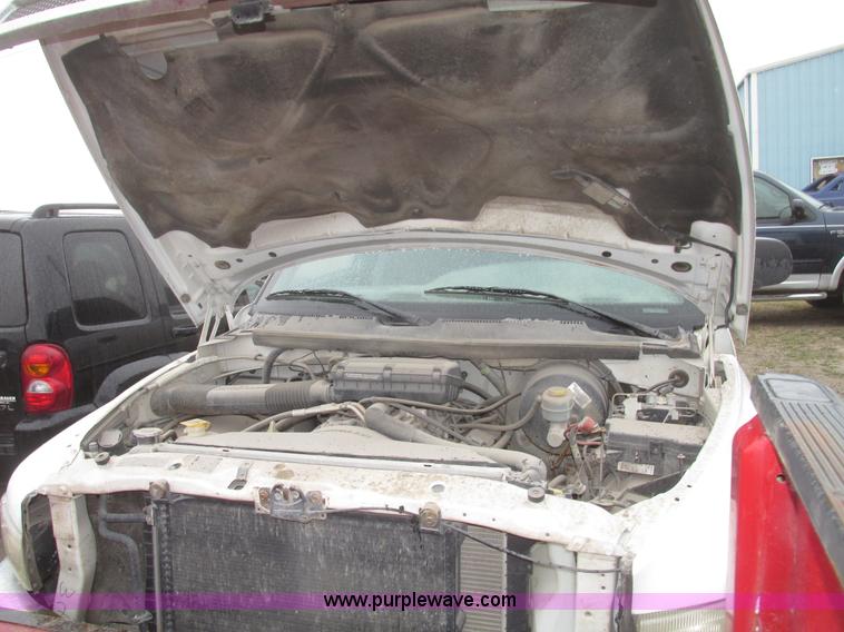 image for item H4704 2001 Dodge Ram 1500 Quad Cab pickup truck