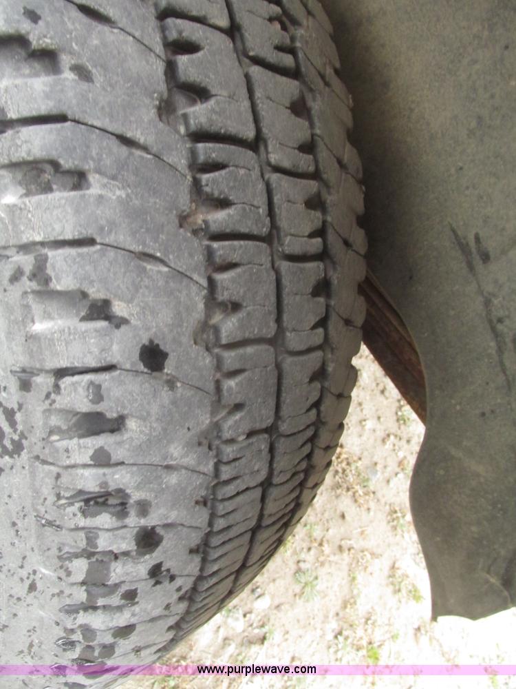 image for item H4704 2001 Dodge Ram 1500 Quad Cab pickup truck