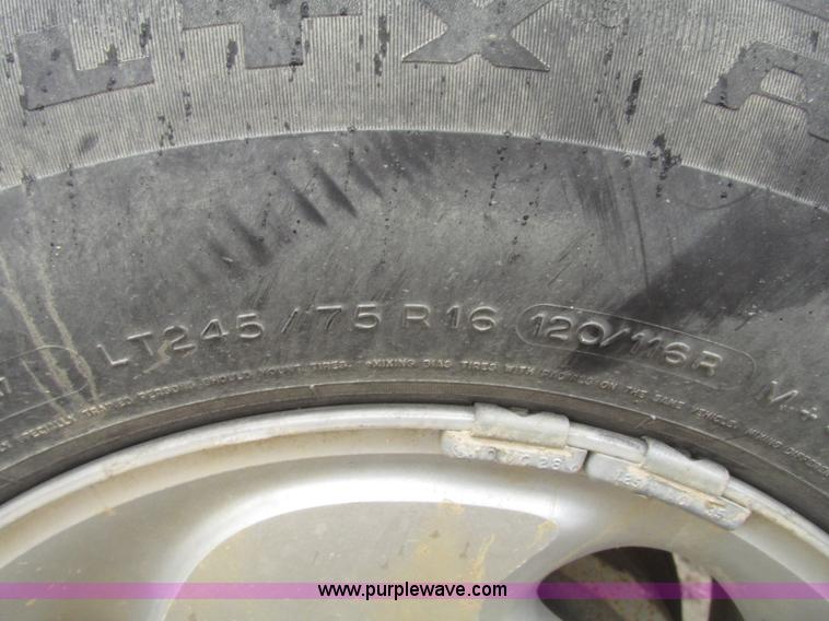 image for item H4704 2001 Dodge Ram 1500 Quad Cab pickup truck