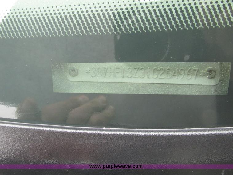 image for item H4704 2001 Dodge Ram 1500 Quad Cab pickup truck