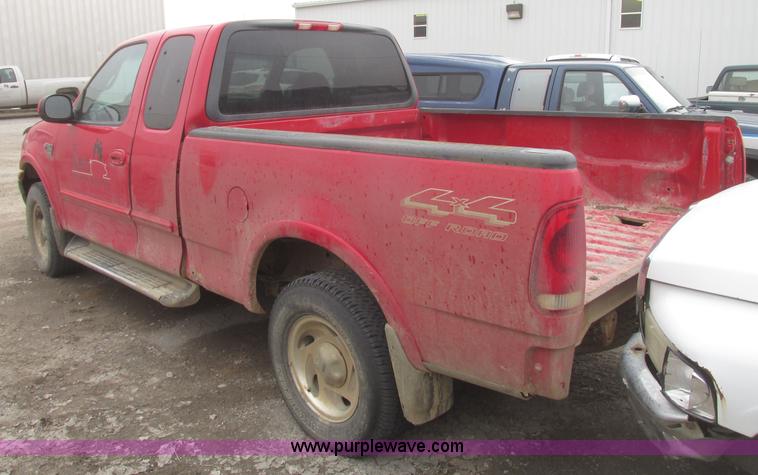 image for item H4705 2000 Ford F150 XLT SuperCab pickup truck