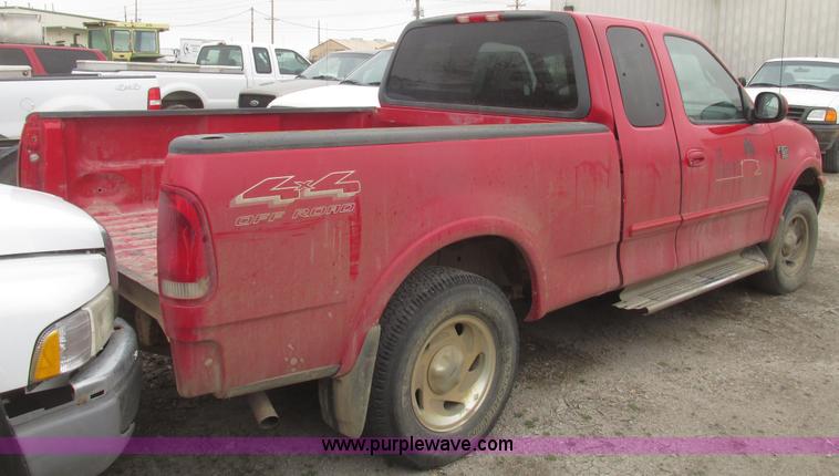 image for item H4705 2000 Ford F150 XLT SuperCab pickup truck