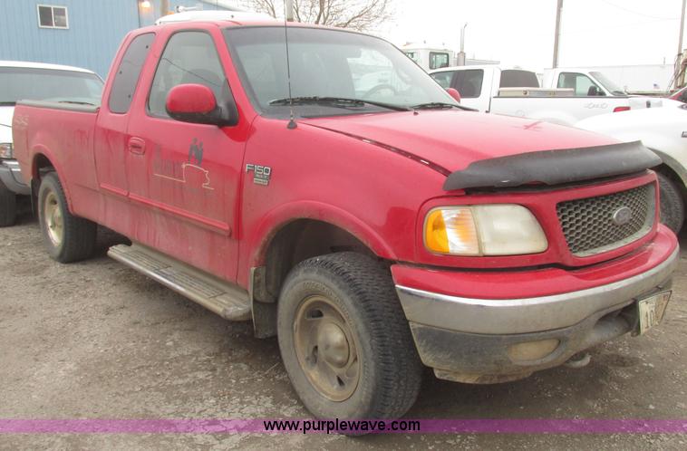 image for item H4705 2000 Ford F150 XLT SuperCab pickup truck
